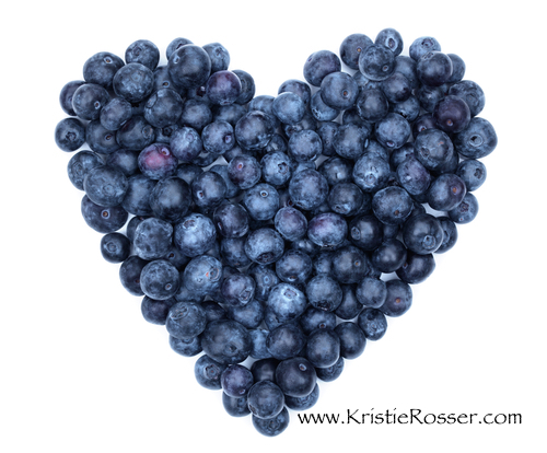 shutterstock_blueberry heart_KR