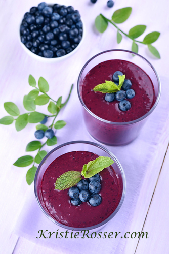 shutterstock_very berry green smoothie_417426679